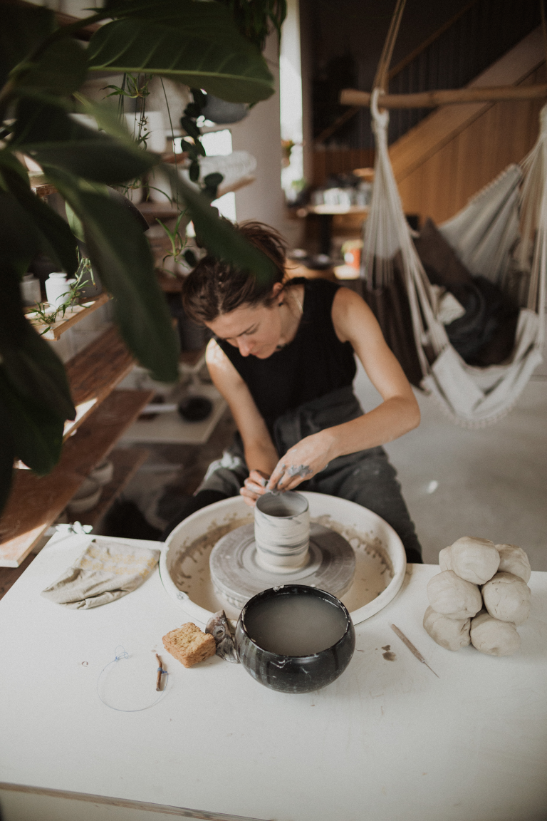 «Laima Ceramics» beauty in everyday life ← FOLD
